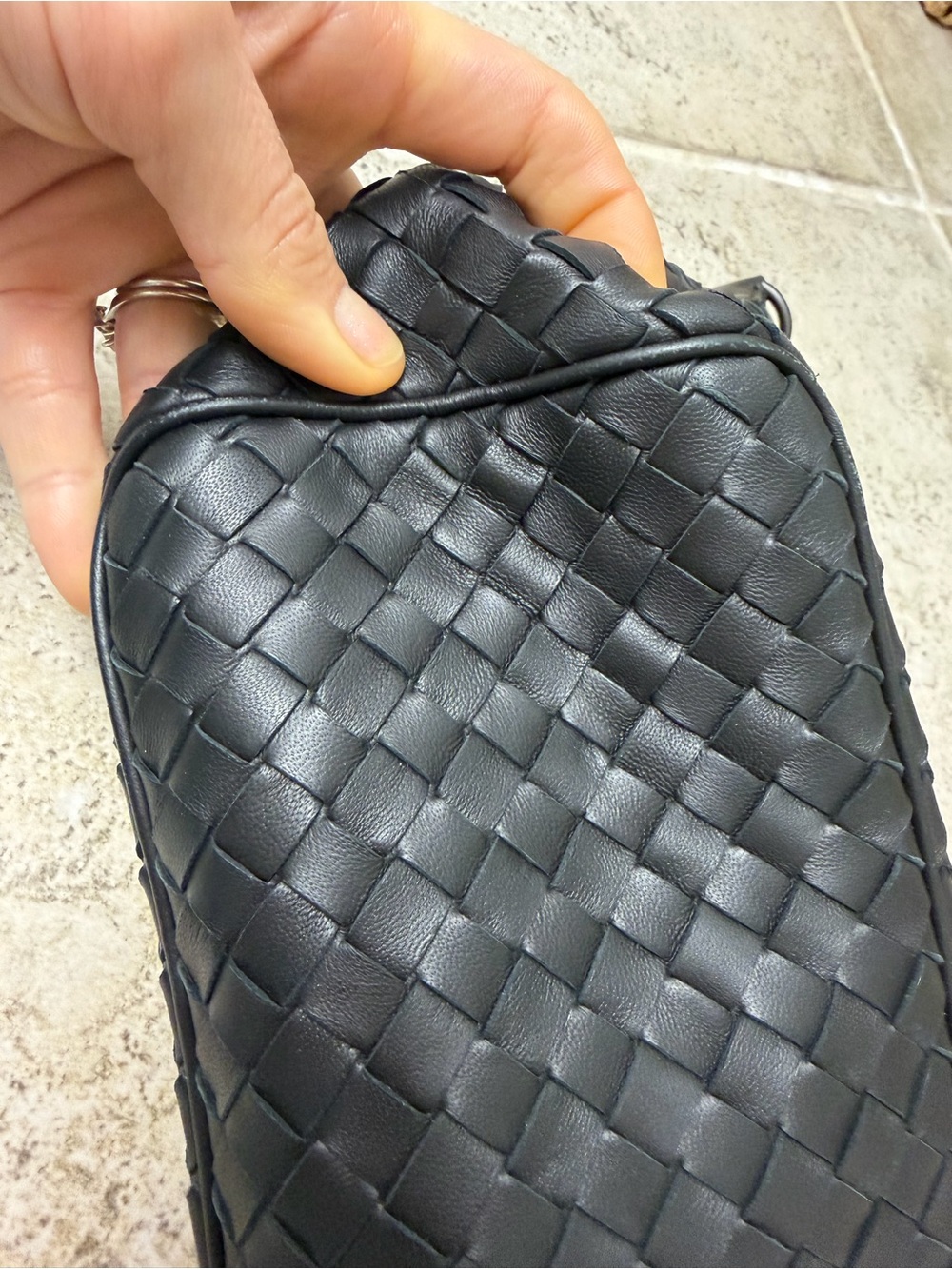 Bottega Veneta Intrecciato Leather Shoulder Bag - Picture 15 of 16